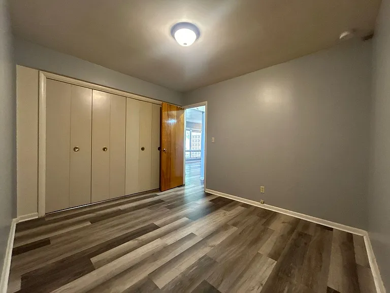 915 Lincoln St — Photo 7