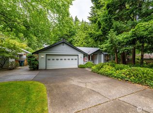526 39th St, Bellingham, WA 98229