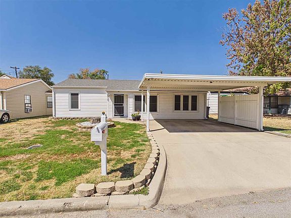 3rd image of 905 SW 29th St