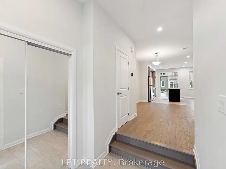 711 Fairline Row — Photo 2
