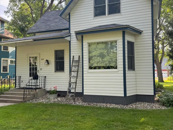 640 Idaho Ave SE, Huron, SD 57350