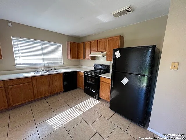 6627 Meadow Fawn Dr — Photo 5