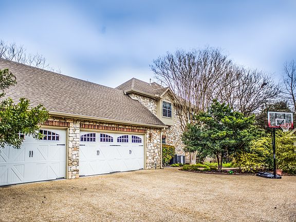 5th image of 8602 Braun Hill Dr