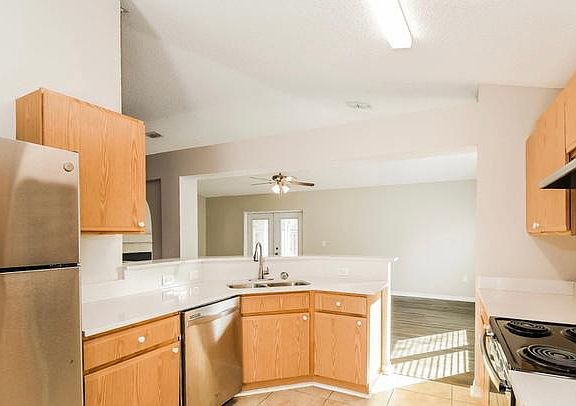 4th image of 1385 Oden Ct