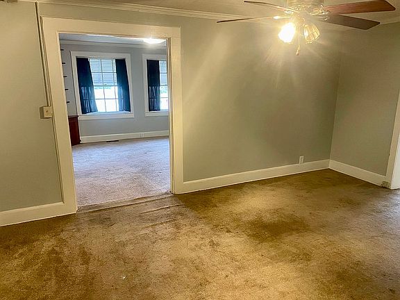 5th image of 3486 Habersham Ave
