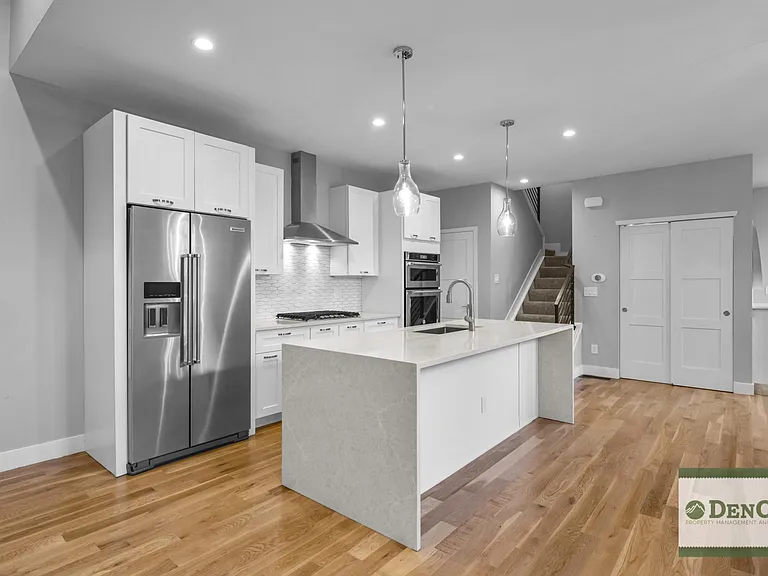 1317 Wolff St — Photo 9