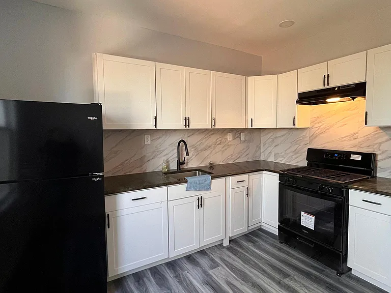 20 Wade St #2 — Photo 2