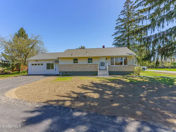 16 Arlington Road, Cohoes, NY 12047