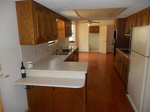 5th image of 2911 Richwood Cir