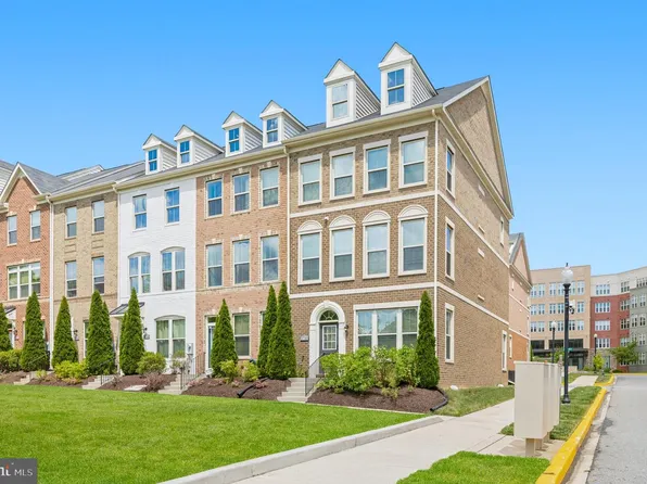 3738 Commodore Joshua Barney Dr NE, Washington, DC 20018