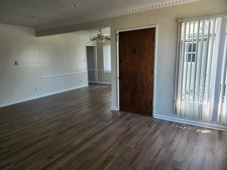 5259 W Slauson Ave — Photo 8