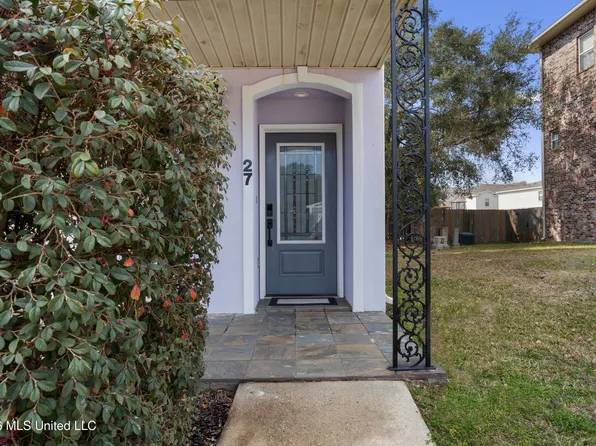 27 Oak Alley Ln, Long Beach, MS 39560