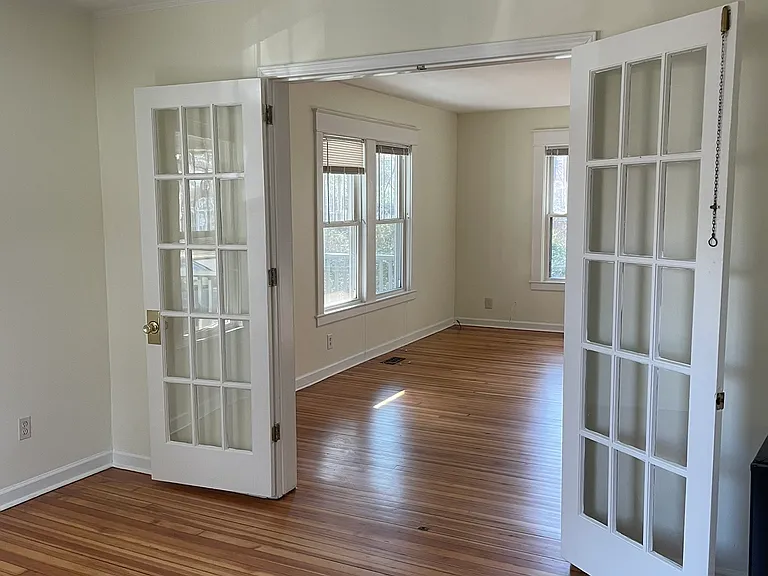 716 Crosby Rd — Photo 6