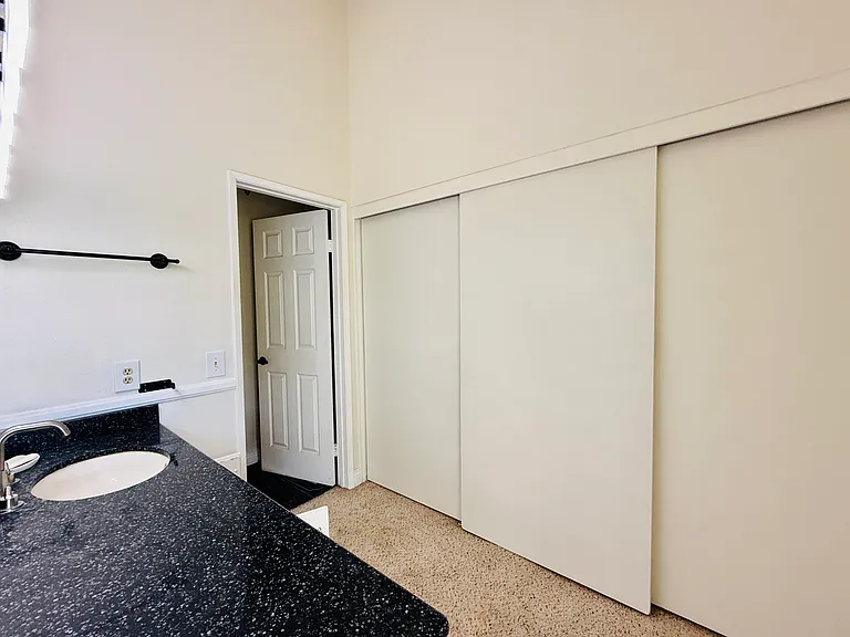 1510 Hallgreen Dr — Photo 16