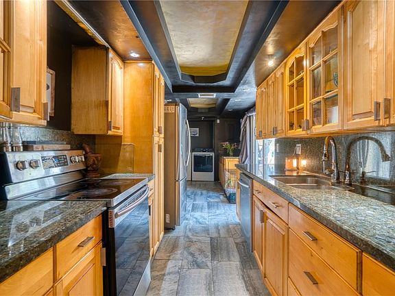 4th image of 7804 NW 68 Avenue