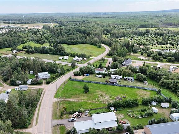 3rd image of 26 Peace River Ave