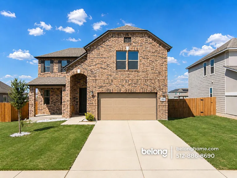 104 Whitney Dr — Photo 1