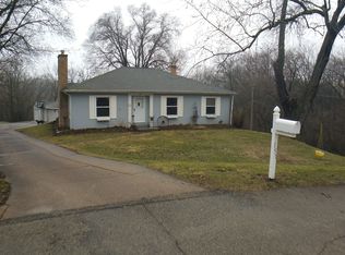 151 Cherokee Dr, Dubuque, IA 52003