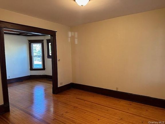 5th image of 10 Worrall Ave Floor 1