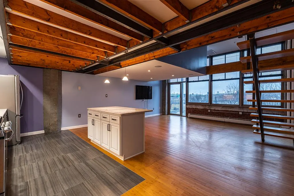 1 bed, 850 sqft, $3,200 — Photo 3