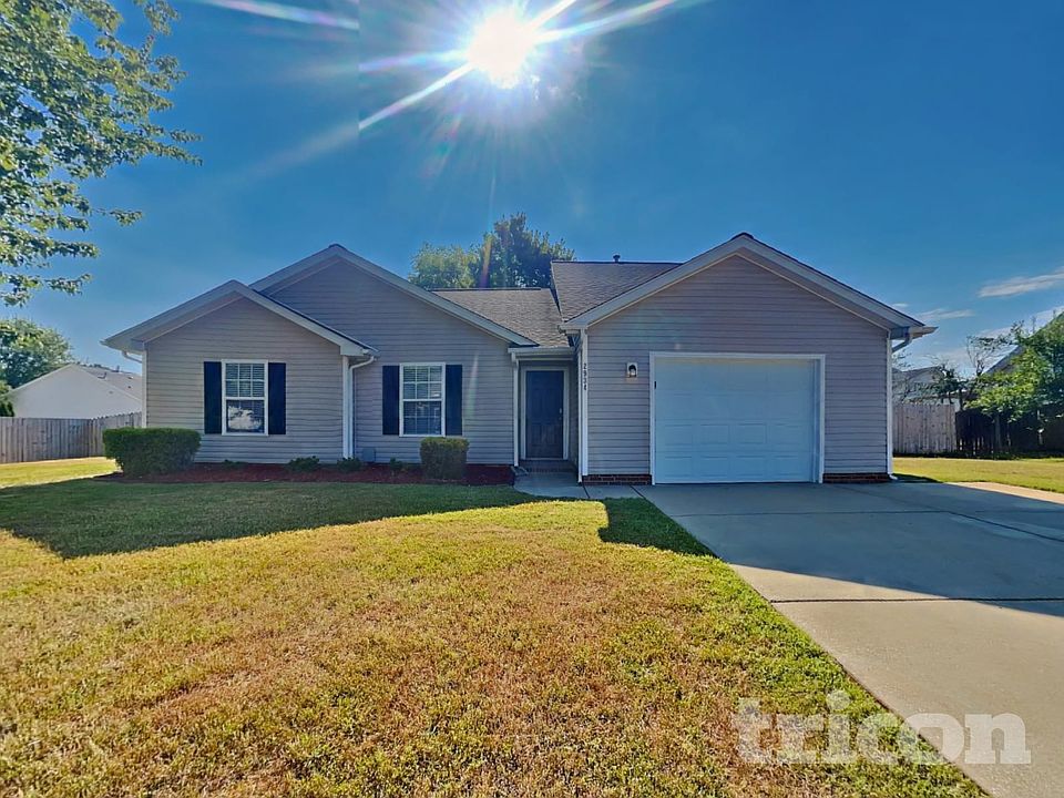 1st image of 2934 Firethorn Dr