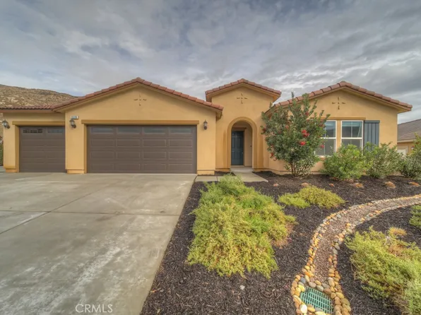 9596 Trailhead Ln, Moreno Valley, CA 92557