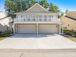 17543 Beechwood Ln, Spring Lake, MI 49456