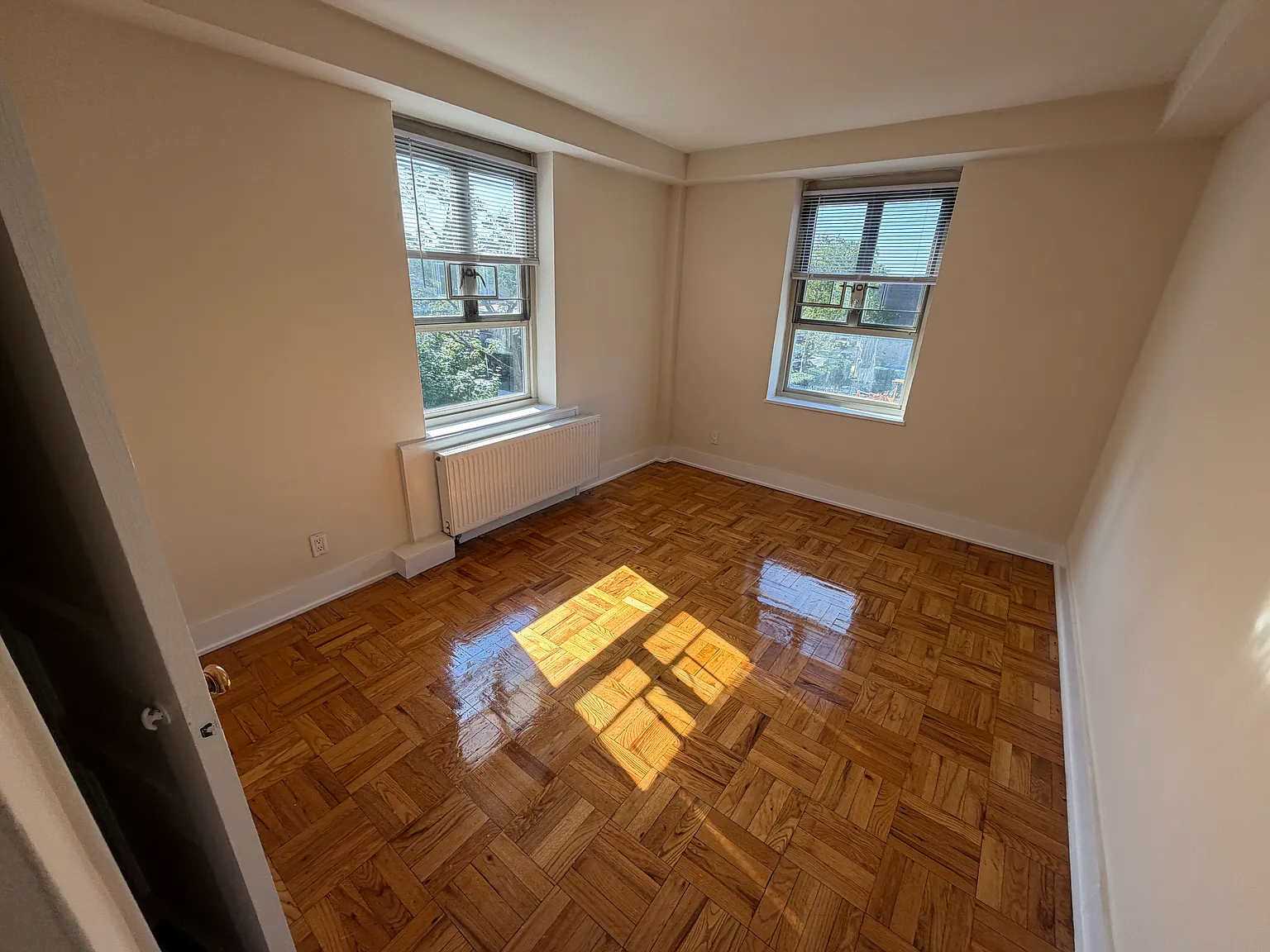 186th Ln, Fresh Meadows — Photo 3