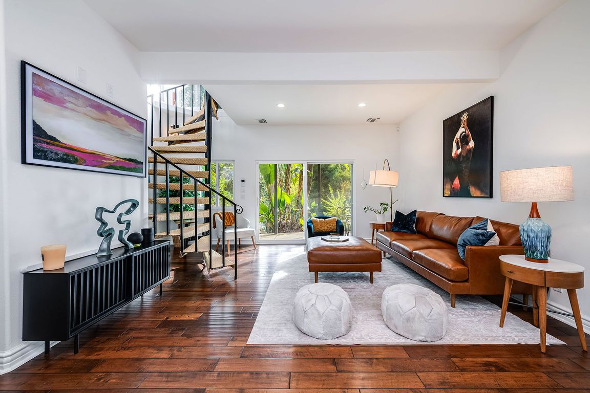 next background image