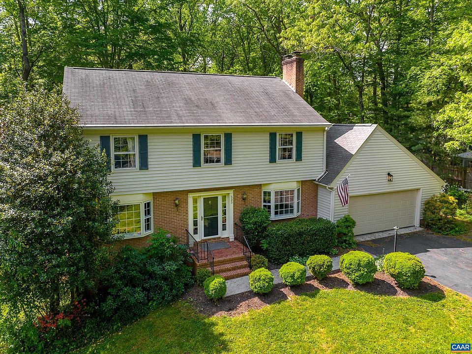 1st image of 525 Eastbrook Dr