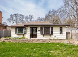 5960 Pershing Ave, Downers Grove, IL