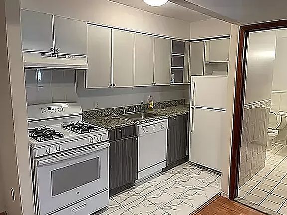 4th image of 83-45 Lefferts Blvd #3B