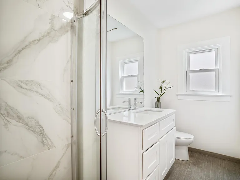 29 Brooks Ave #B — Photo 17