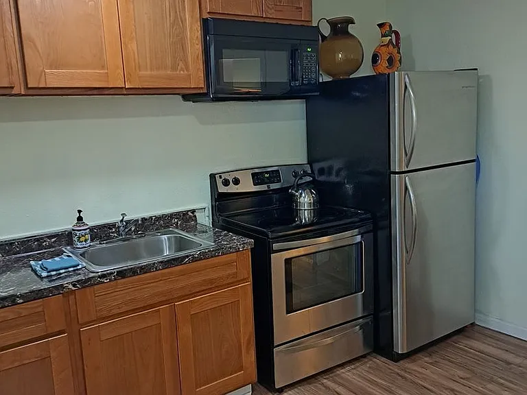 5533 Clark Ave #B — Photo 2