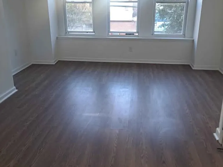 418 S 60th St #2 — Photo 1