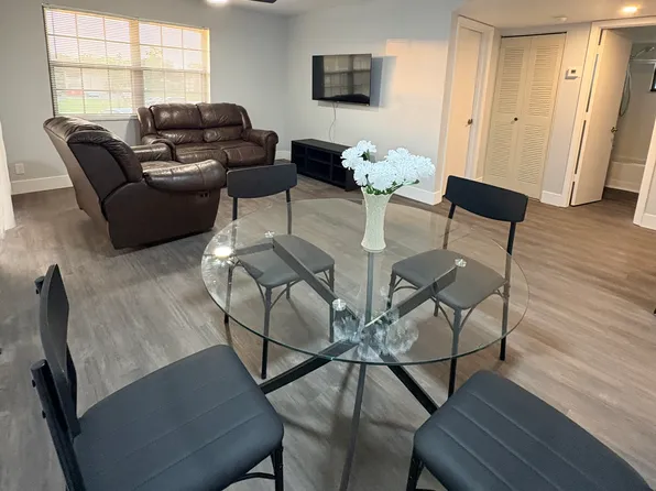 19505 Quesada Ave, Pt Charlotte, FL