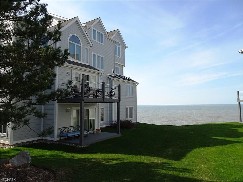 1st image of 221 Grand Hbr