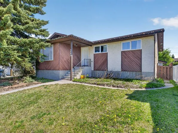 5609 W Sherwood Cres, Olds, AB T4H 1C5