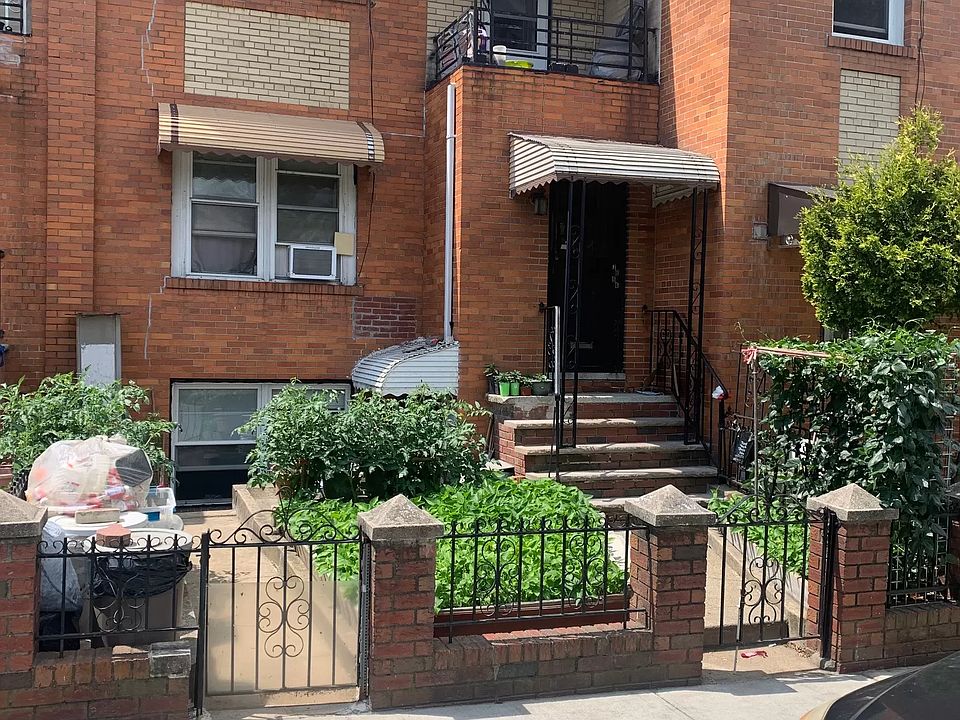 1st image of 79-64 Calamus Ave