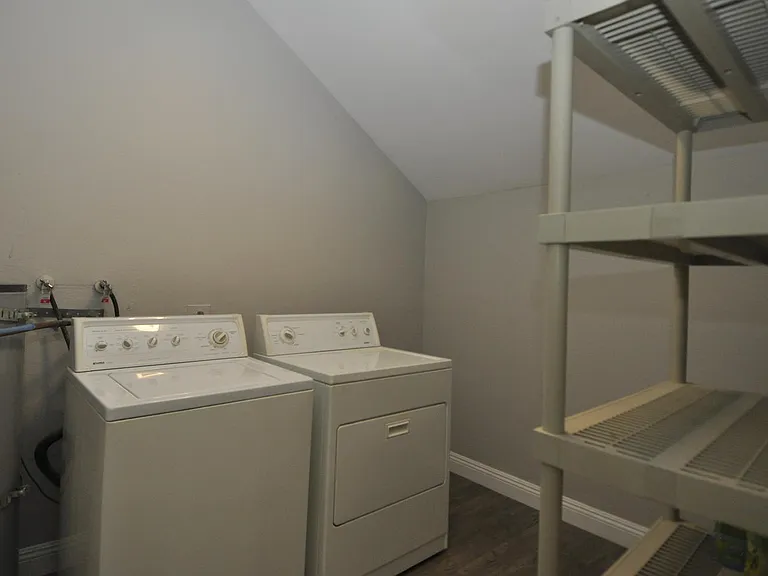 4022 Layang Layang Cir #1 — Photo 26