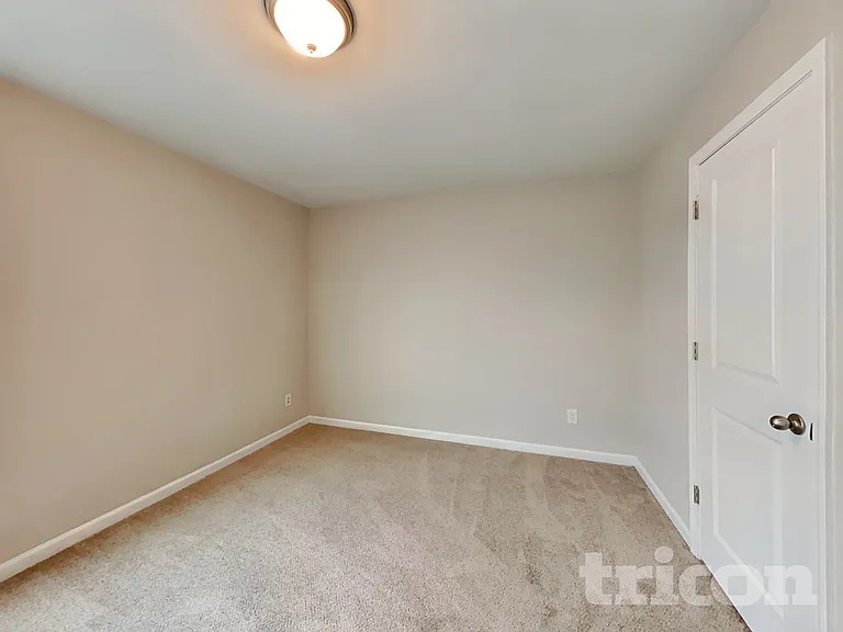 324 Merigold Way — Photo 10