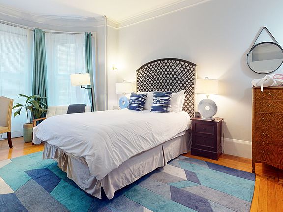 Bed, Dresser