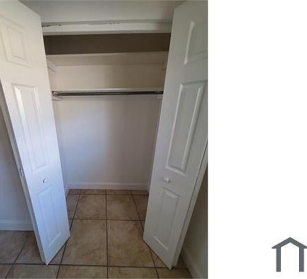 4th image of 1124 Neville Ave
