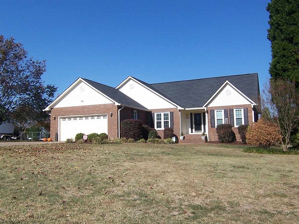 1st image of 105 Baptistry Dr