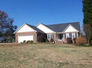 105 Baptistry Dr, Kings Mountain, NC 28086