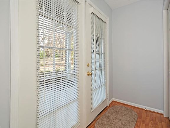 4th image of 22548 Lenox Dr #417