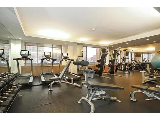 Sold by Remax Real Estate Professionals | media 27