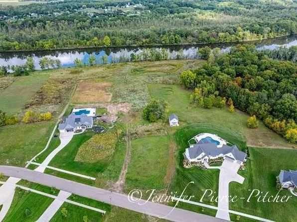 12742 Ridgedale Dr, Allendale, MI 49401