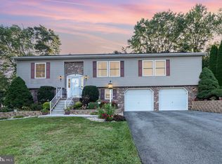 7 Liberty Dr, Mount Holly Springs, PA