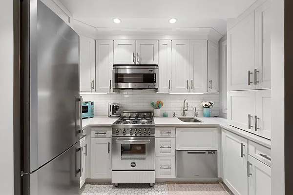 Sold by Compass | media 3